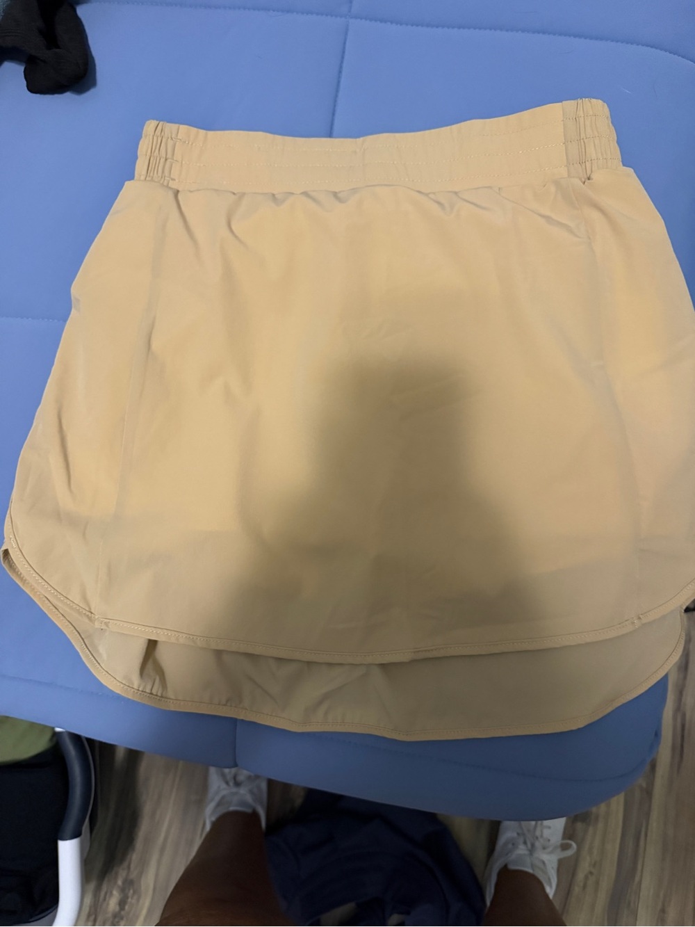 Halara Skort – Size Medium – Light Beige/Tan – Built-In Shorts
